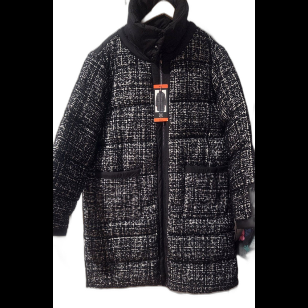 NWT - Size XXL  Bernardo Black & White Calf Length Tweed Puffer Coat.  Zipper
